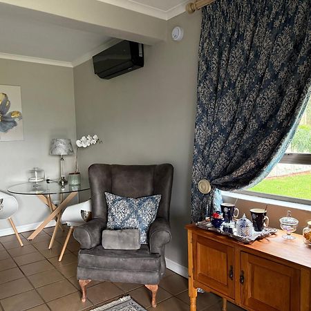 Jovali Clarens Hotel Bagian luar foto